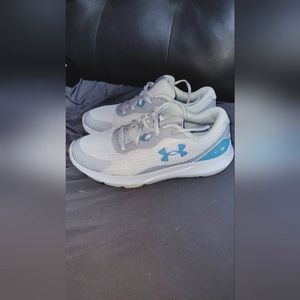 Under armour shoes womans size 7